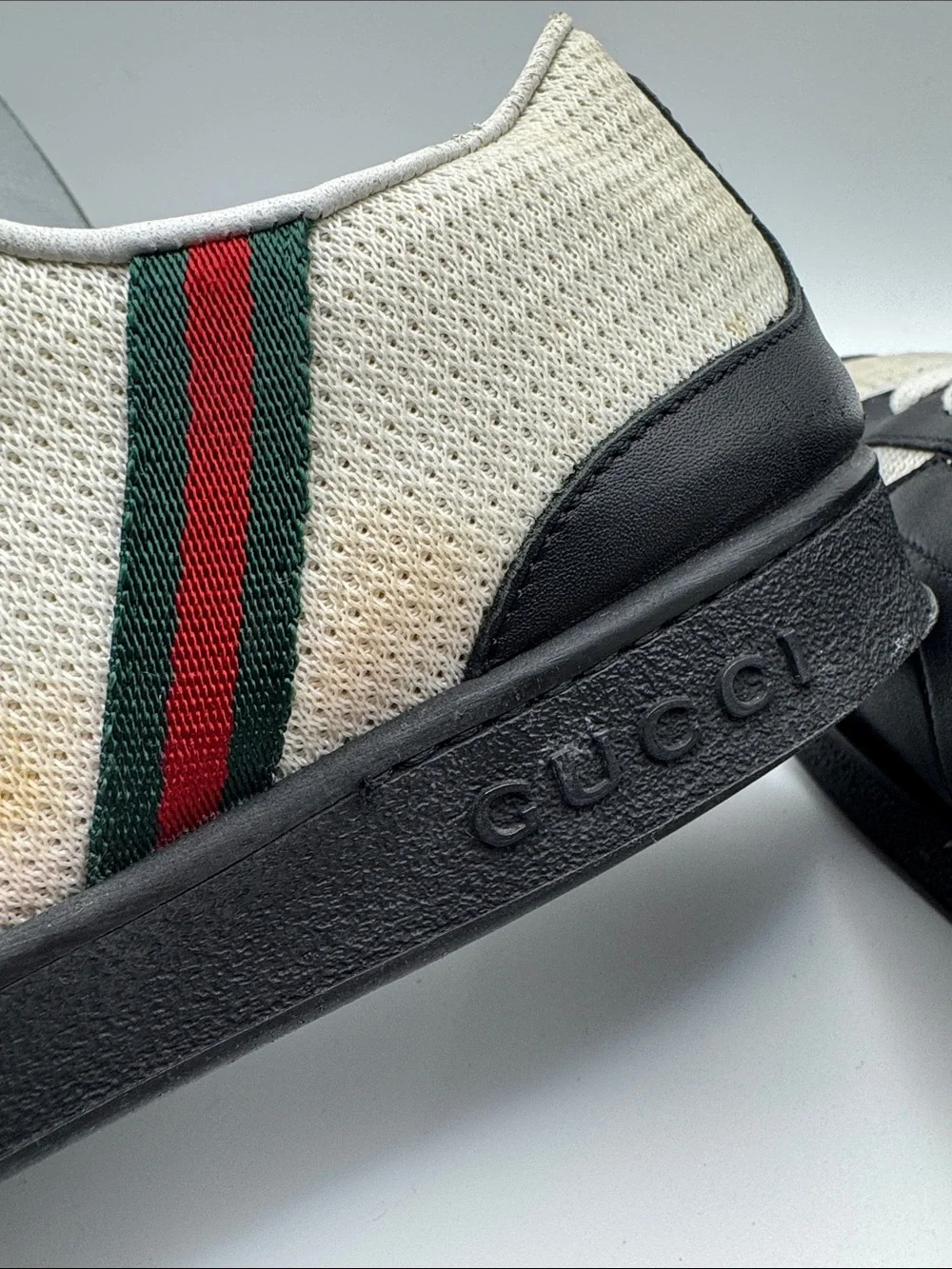 Gucci Vintage Low-Top Sneakers – Web Stripe – Leather & Mesh - Size US 7.5